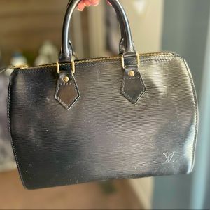 Black Louis Vuitton Epi Speedy 25